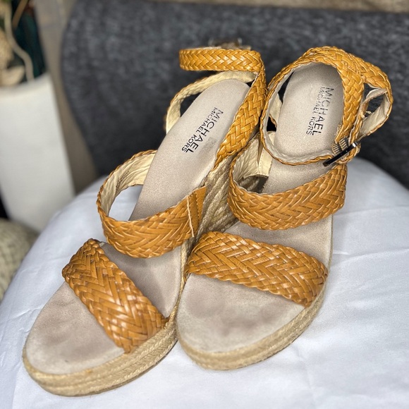 MICHAEL Kors womens wedges - Picture 3 of 14